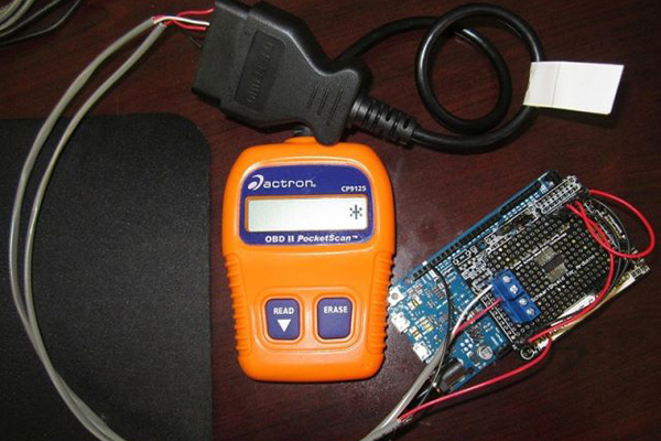 Using OBD2 Scan Tool